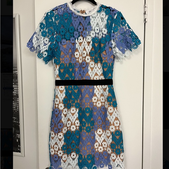 Elliatt Deception Velvet-Trimmed Lace Mini Dress size S NWT - Picture 7 of 12